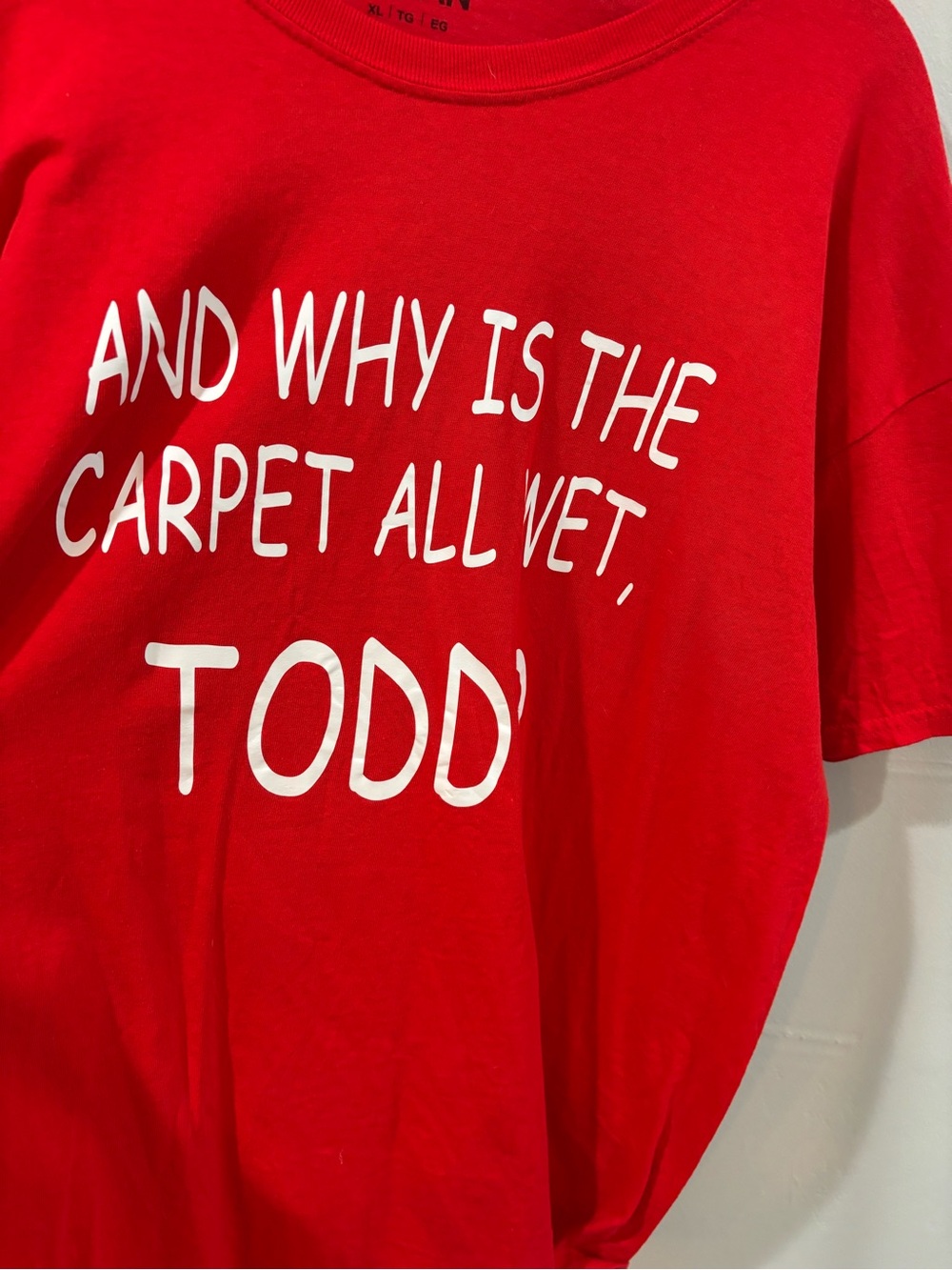 Gildan Red Crewneck Graphic T-Shirt
